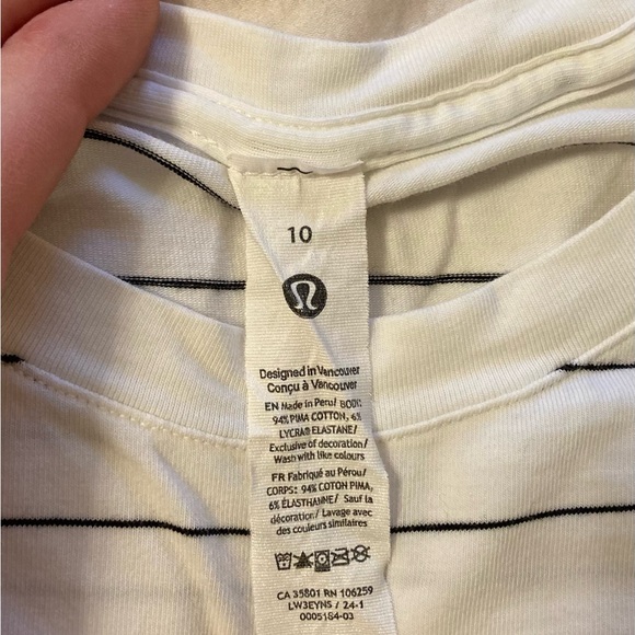 Lululemon Love Curved Hem T Shirt - Picture 3 of 3